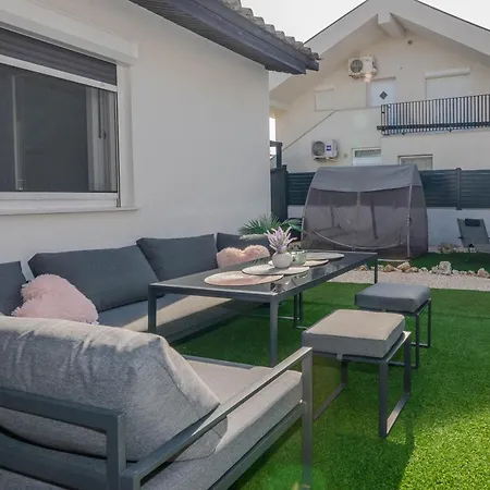 別荘 House Bukal *