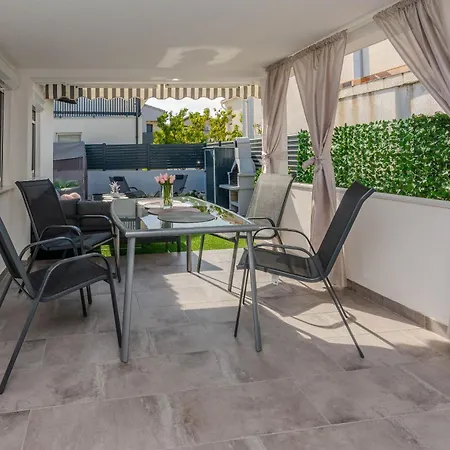 House Bukal * ヴィル