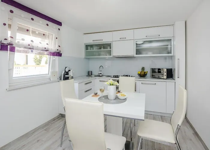 House Bukal * Вир